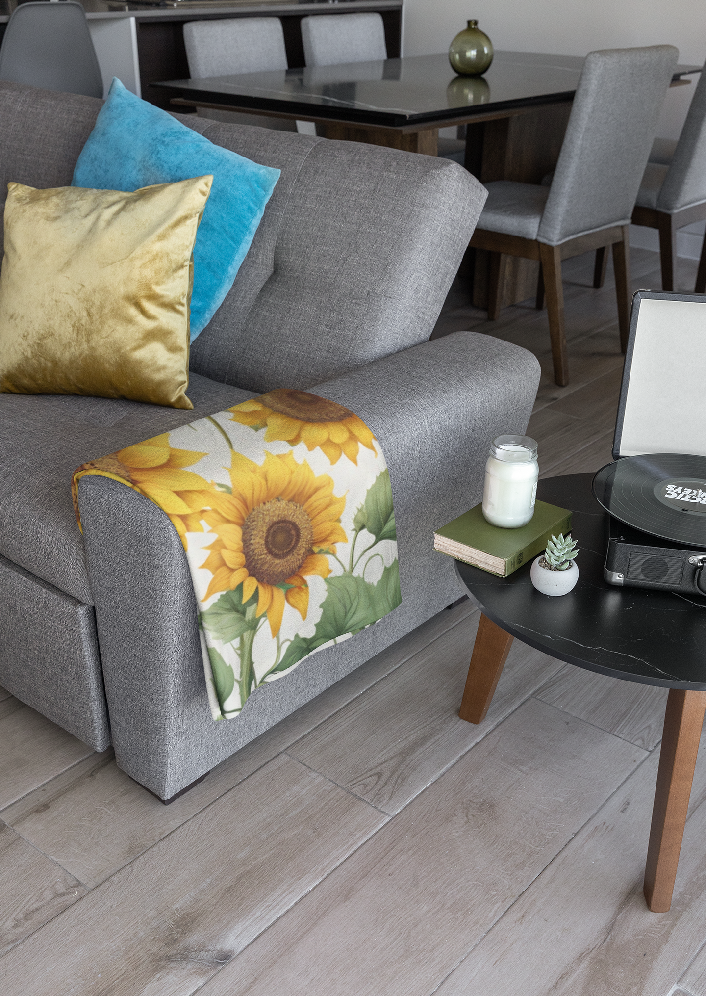 Sunflower Fleece Blanket - Image 3
